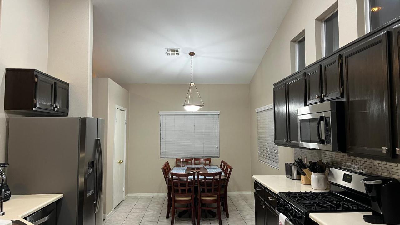 Sweet Spacious 5 Bdrm Home With Pool Las Vegas Eksteriør bilde